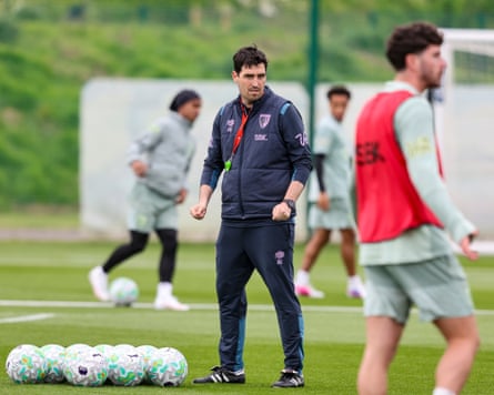 Andoni Iraola looks on during a Bournemouth training session