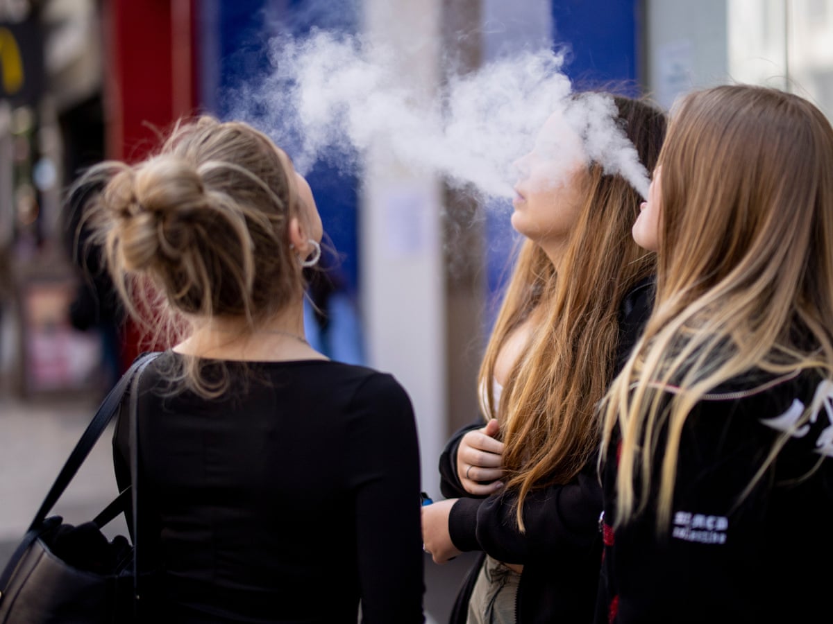 Disposable vapes should be banned to protect children, UK paediatricians say | UK news | The Guardian Disposable vapes should be banned to protect children, UK paediatricians say | UK news | The Guardian