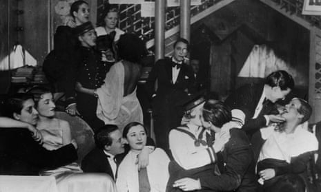 Lesbian night club Le Monocle in 1920s Paris.
