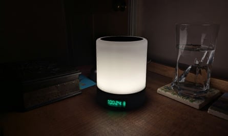 Pete Wise testing sunrise alarm clocks. Beurer WL50 Wake Up Light | Daylight Table Lamp.