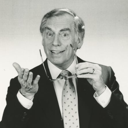 Generation Game host Larry Grayson deserves a spot in Nuneaton