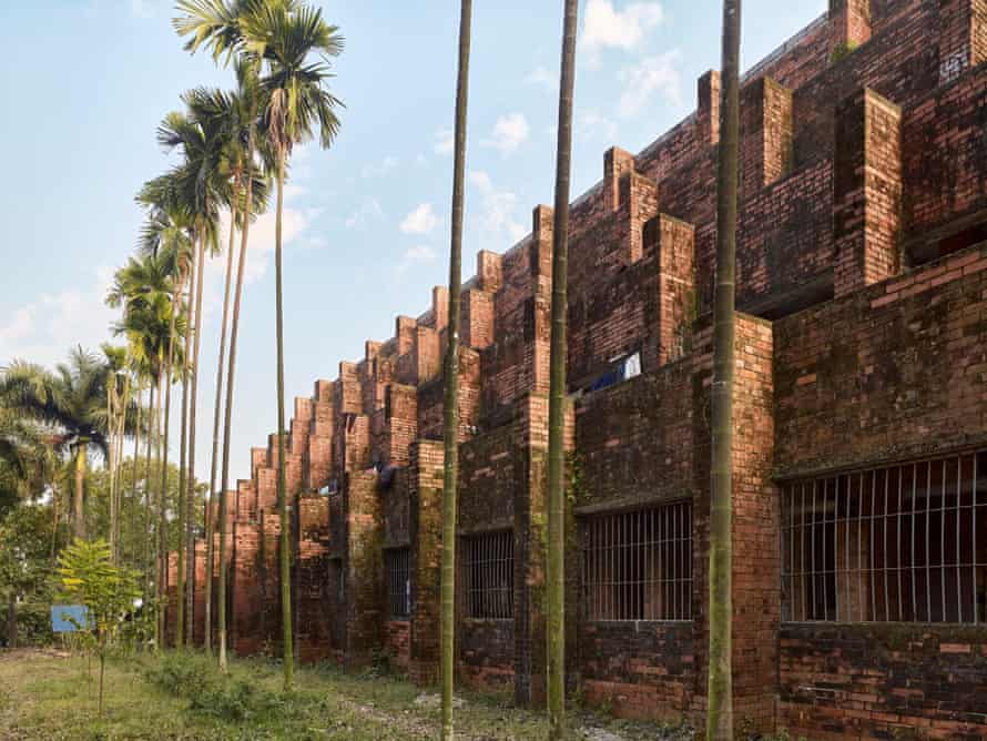 Chittagong University, Chittagong, East Pakistan (Bangladesh). Vastukalabid. Muzharul Islam.
