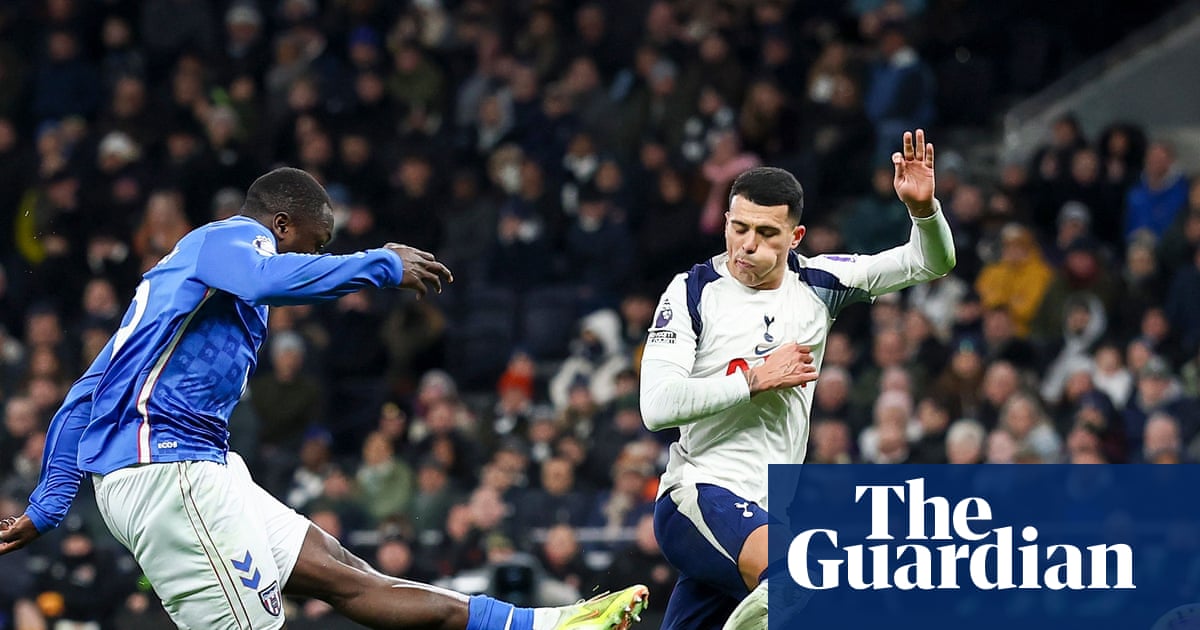 Brian Brobbey’s late Sunderland leveller turns up heat on Frank at Tottenham Brian Brobbey’s late Sunderland leveller turns up heat on Frank at Tottenham
