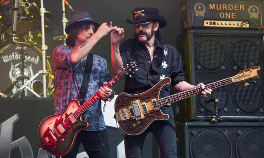 Motörhead at Glastonbury 2015 review – predictable but greasily effective | Glastonbury 2015 | The Guardian