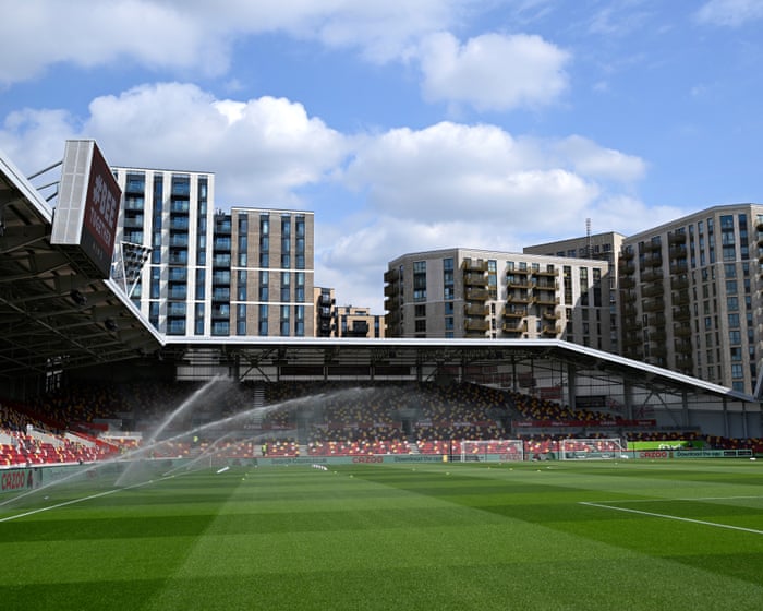 Brentford v Aston Villa, Bournemouth v Wolves, Burnley v Sunderland: football – live