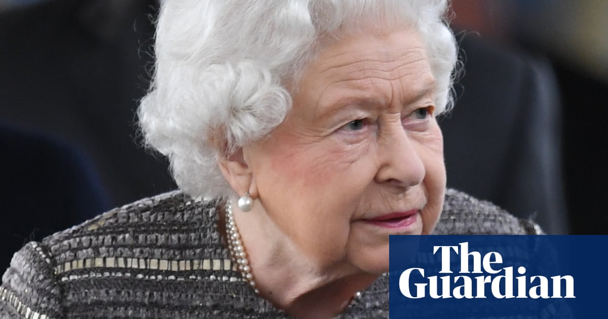 Queen cancels pre-Christmas family lunch