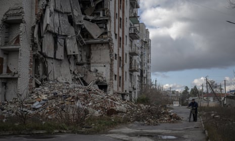 An empty building in Lyman, Donetsk oblast