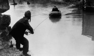 hungarian 1956 austria refugee hungary anti border grandmother rhetoric tell could history its austrian volunteer helps cross left