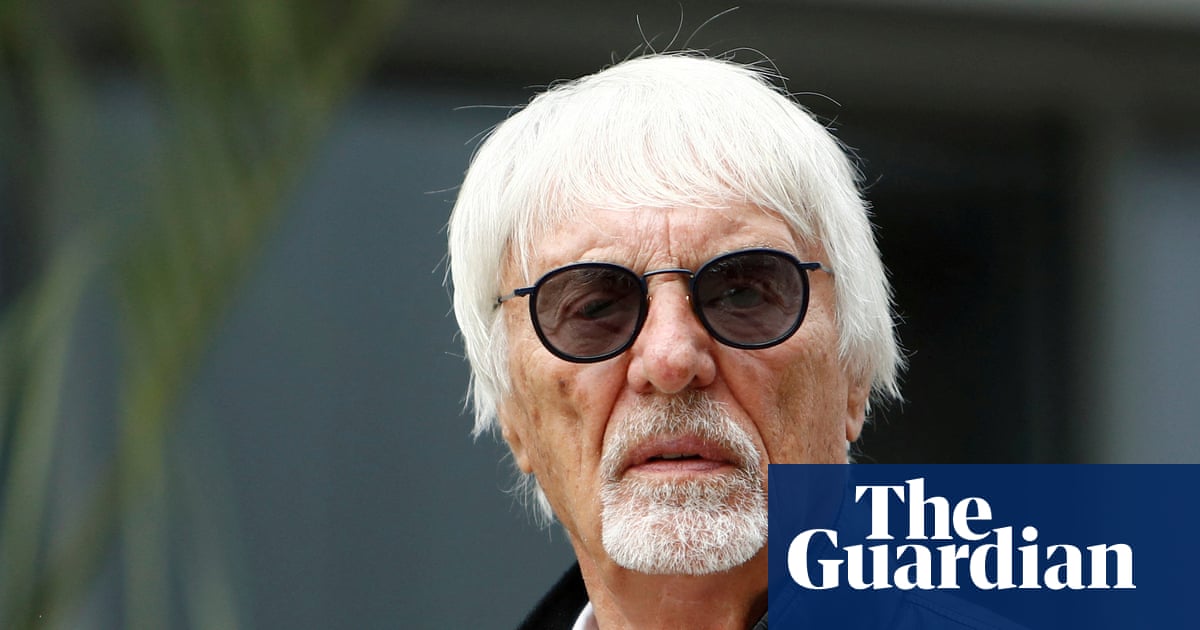 Ο Bernie Ecclestone ανακρίθηκε μετά την ανακάλυψη κυνηγετικού όπλου στο ιδιωτικό του τζετ στην Πορτογαλία