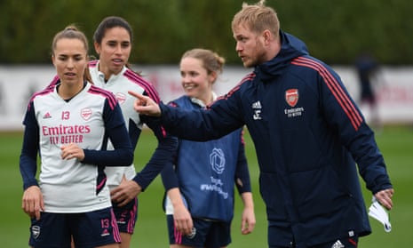 Jonas Eidevall gives instructions during an Arsenal training session