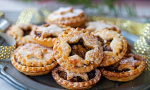 A plate of mince pies