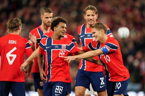Oscar Bobb scores for Norway!