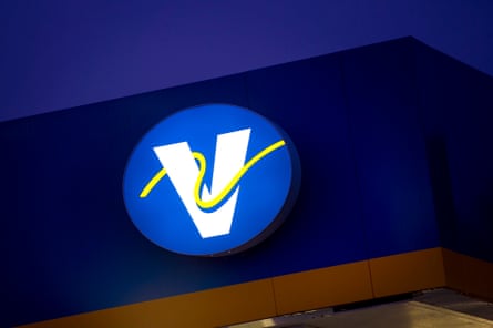 The Texas oil giant Valero purchased the refinery from Exxon in 2000.