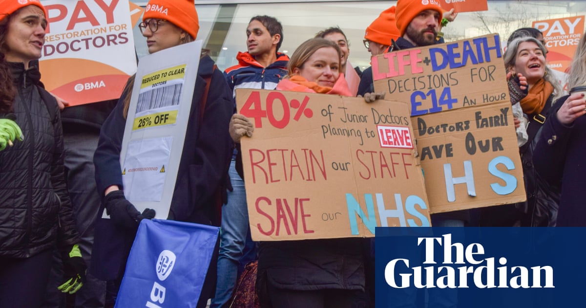 Resident doctors’ strikes risk derailing Labour’s NHS recovery plan | Doctors Resident doctors’ strikes risk derailing Labour’s NHS recovery plan | Doctors