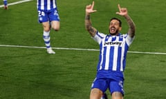 Alavés striker Joselu celebrates after putting his side 2-0 ahead