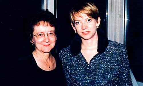 Katherine Heiny with her mother on Heiny’s wedding day in 1998.