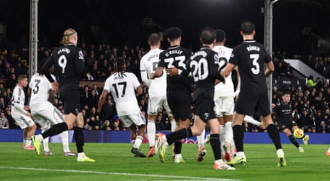 Phil Foden scores for Man City