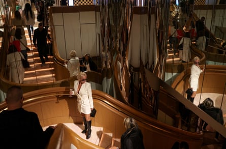 a women on the stairs