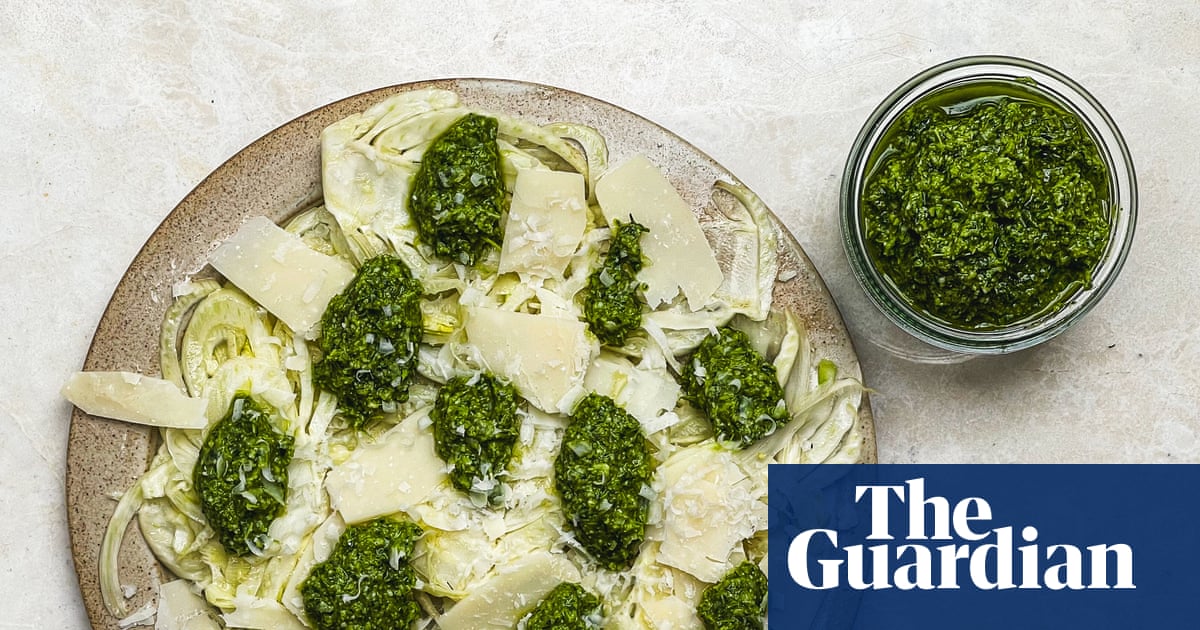 How to turn fennel fronds into pesto recipe | Waste not