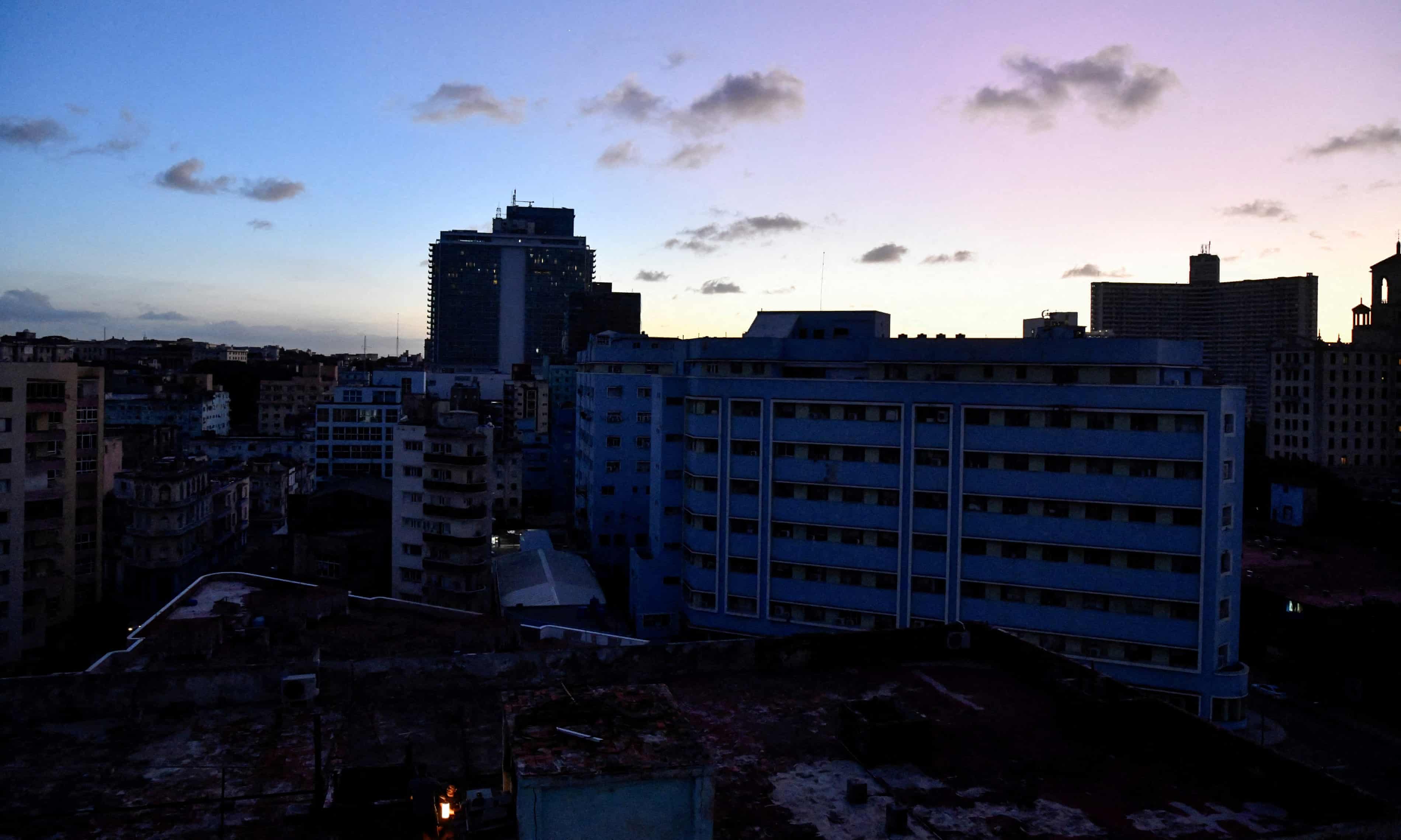 Cuba’s national grid collapses leaving millions without electricity (theguardian.com)