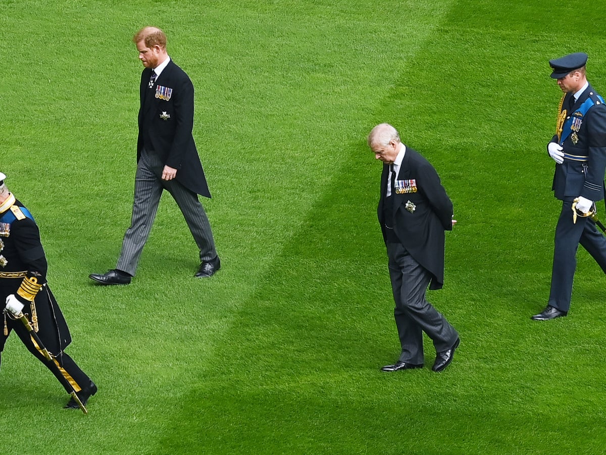 No eye contact, no warmth: William and Harry keep apart at Queen's ...