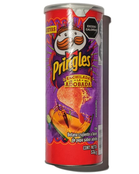 A tube of Enchilada La Adobada Pringles