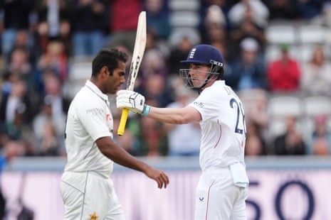 England v Pakistan: second mens cricket Test, day three – live updates