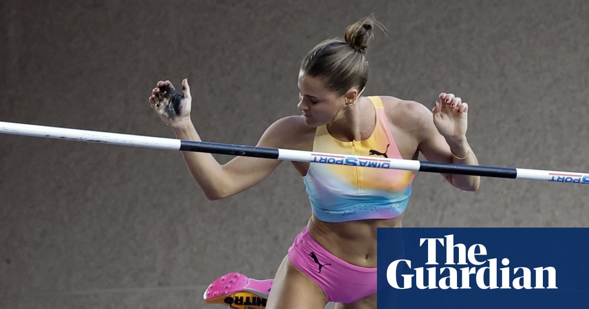 Nina Kennedy competing in the pole vault at the Monaco Diamond League