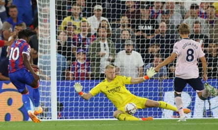 Aaron Ramsdale: ‘Arsenal bottled it? That’s just a quick, cheap narrative’ | Arsenal 2 Aaron Ramsdale saves from Eberechi Eze of Crystal Palace in Arsenal’s first match of the 2022-23 season