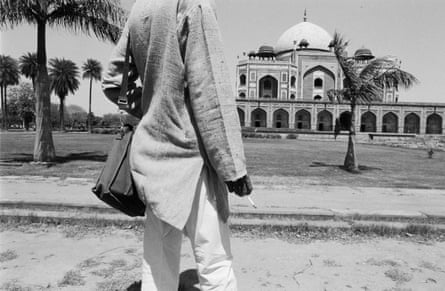 Sunil Gupta, Humayun’s Tomb, from Towards an Indian Gay Image (1983).
