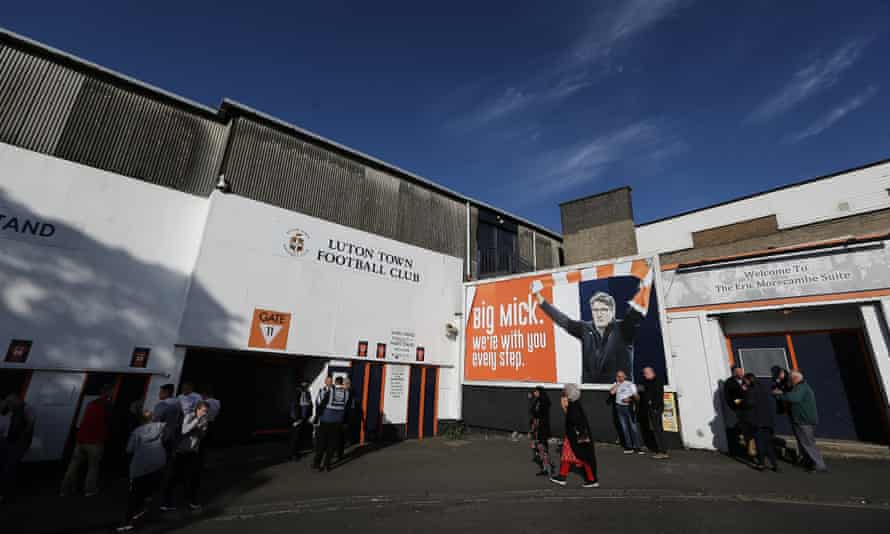 Luton v Huddersfield: Championship playoff semi-final, first leg – live! | Championship 4 Kenilworth Road