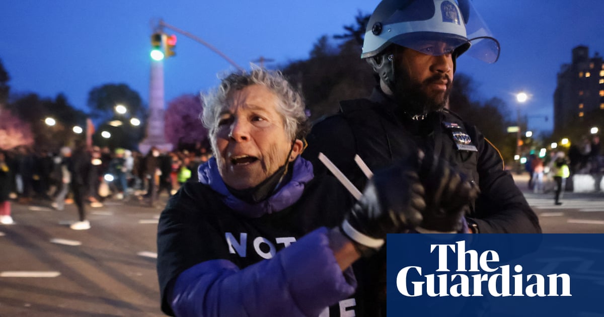 Hundreds of Jewish anti-war demonstrators have been arrested during a Passover seder that doubled as a protest in New York, as they shut down a major 