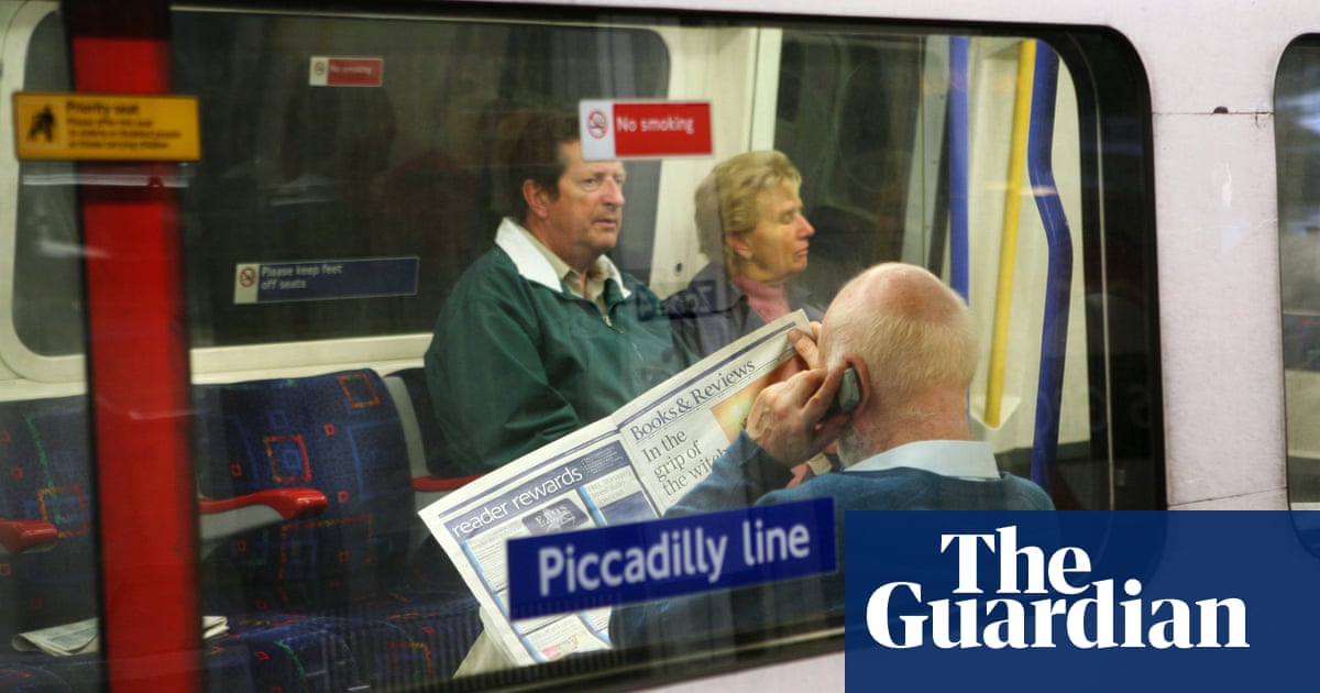 Tube to get full mobile network by end of 2024, says London mayor