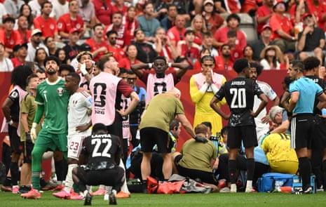 Disturbing scenes on the pitch after Ismael Kone sustains an awful injury.