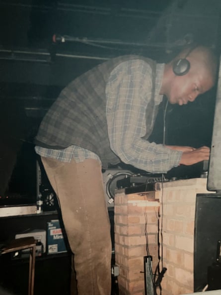 Ibrahim Alfa Jr performing in his youth.