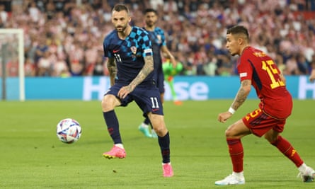 Marcelo Brozovic beraksi untuk Kroasia melawan Spanyol di UEFA Nations League awal bulan ini.