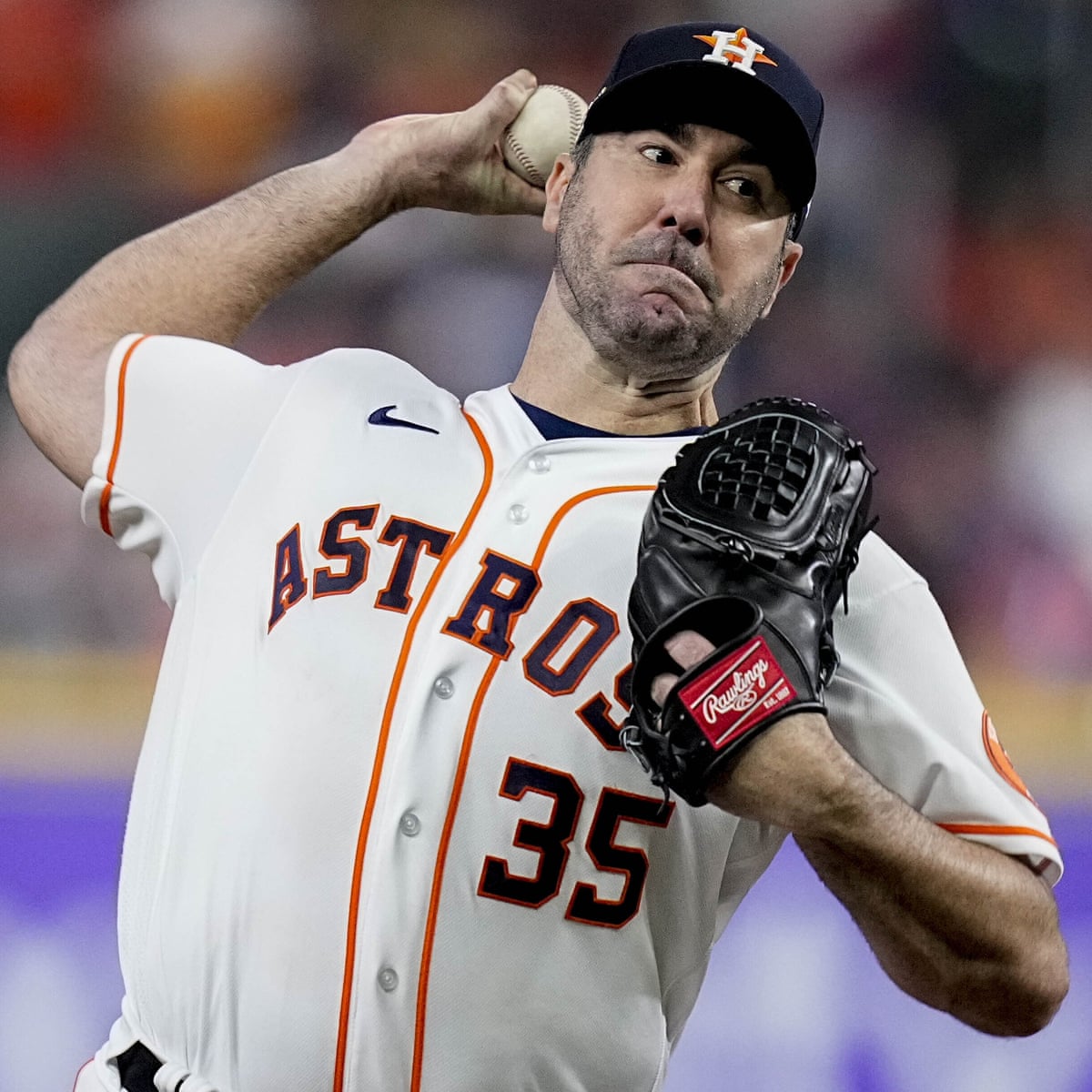 Ageless Verlander lifts Houston Astros over New York Yankees in