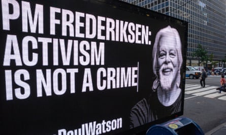 Trucks with digital billboards displaying a photo of Paul Watson and calling for his release in New York.