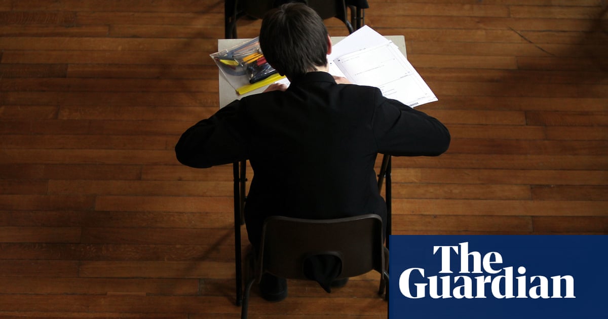 Poor mental health leaves pupils three times less likely to pass five GCSEs