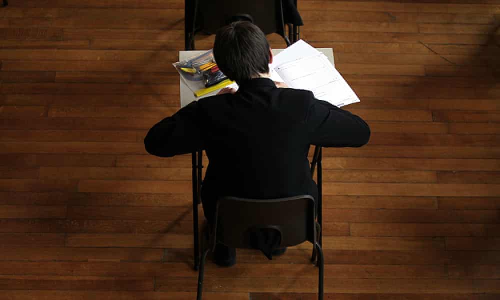 Poor mental health leaves pupils one-third as likely to pass five GCSEs