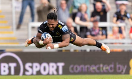 Debutant Solomone Kata scores Exeter’s first try against Leicester.