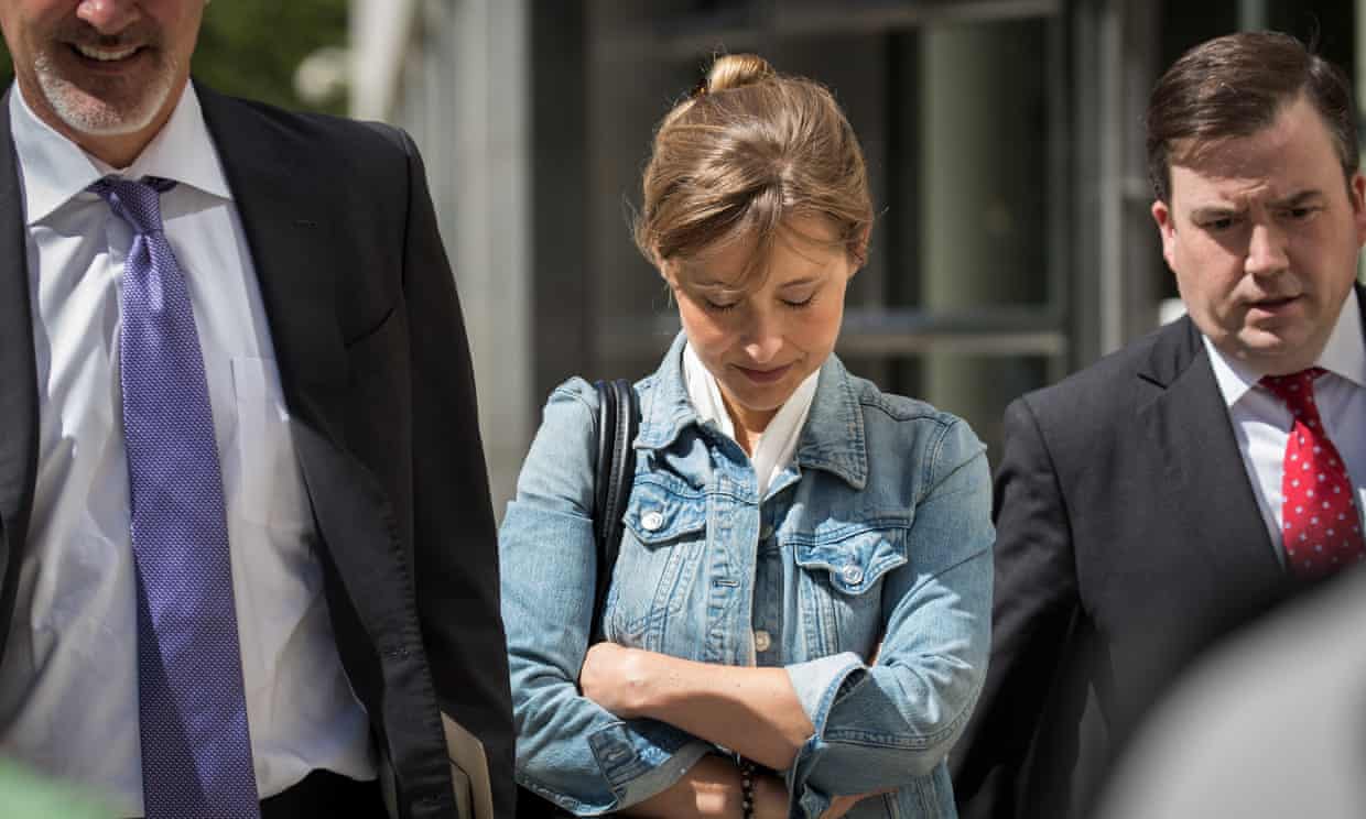 Actor Allison Mack released from prison in Nxivm sex-trafficking case (theguardian.com)