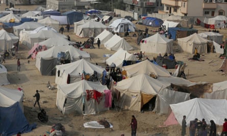 خيام في مخيم للاجئين في غزة