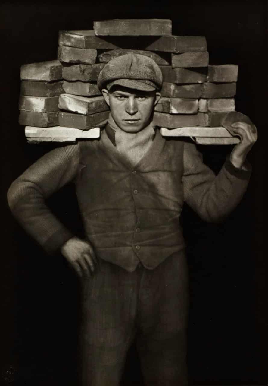 Bricklayer, 1928 by August Sander.