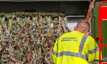 UK Government Urges Workers to Embrace AI Amid Job Market Changes