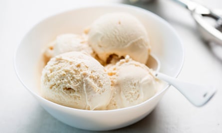 Glace à l'huile d'olive.