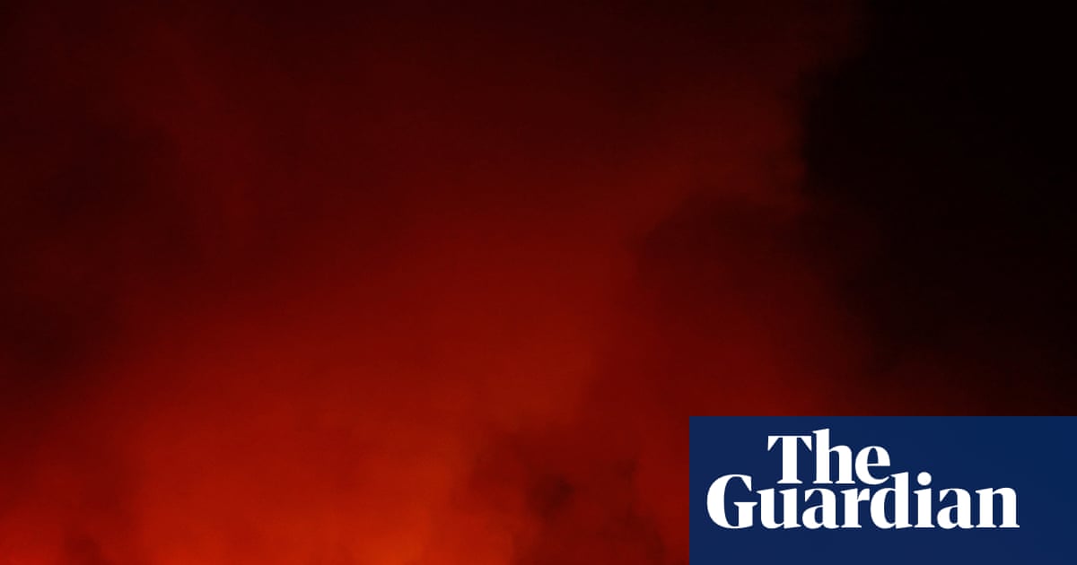 Thousands evacuated in Spain as deadly heatwave fans Mediterranean wildfires | Wildfires Thousands evacuated in Spain as deadly heatwave fans Mediterranean wildfires | Wildfires