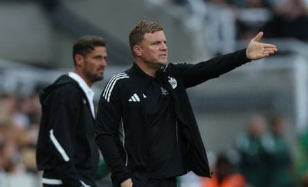 Eddie Howe watches arsenic his Newcastle squad tie 2-2 pinch Espanyol astatine St James’ Park.