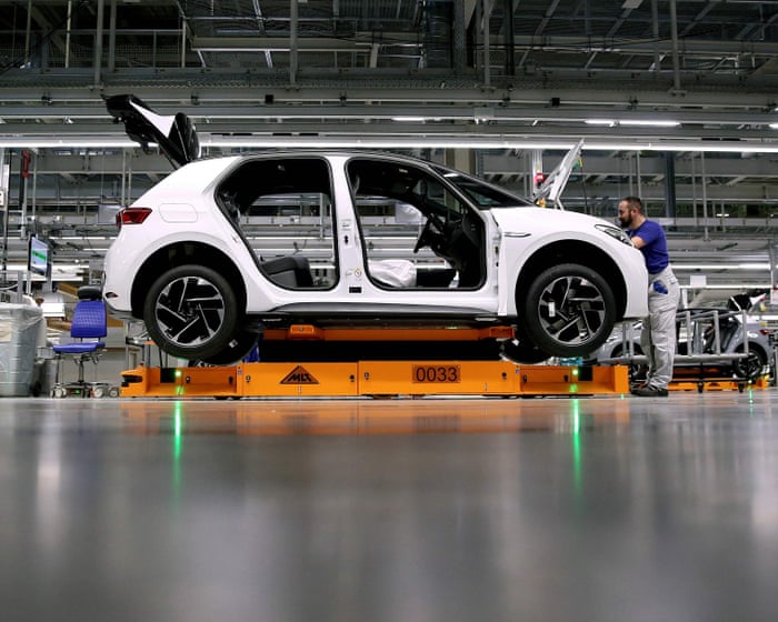 Car industry pressing EU for further delay to Brexit EV tariffs
