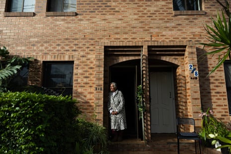 Carol Edwards has lived in the same flat in Alexandria for 30 years.